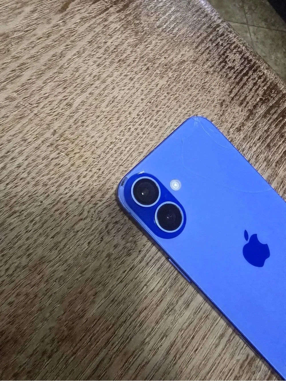 Apple iPhone 16 plus ultramarine